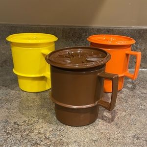 Tupperware Vintage 70's Set Of 3 Coffee Mugs Matching Coaster/Lids Harvest Color